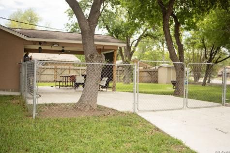 501 Perez Street Uvalde TX 78801
