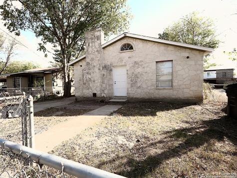 1330 Fenfield San Antonio TX 78211