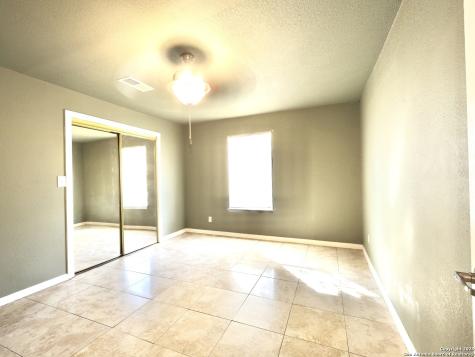 1330 Fenfield San Antonio TX 78211