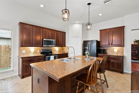 2978 Palomino Pass Seguin TX 78155