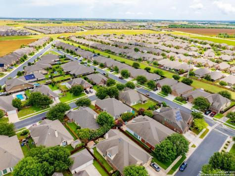 2978 Palomino Pass Seguin TX 78155
