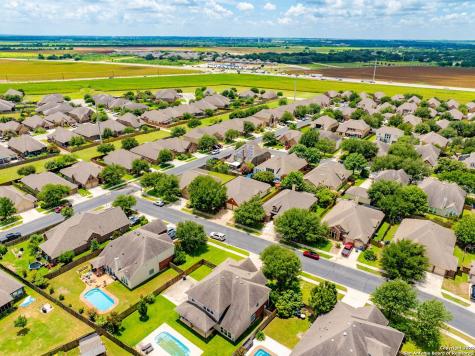 2978 Palomino Pass Seguin TX 78155