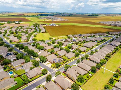 2978 Palomino Pass Seguin TX 78155