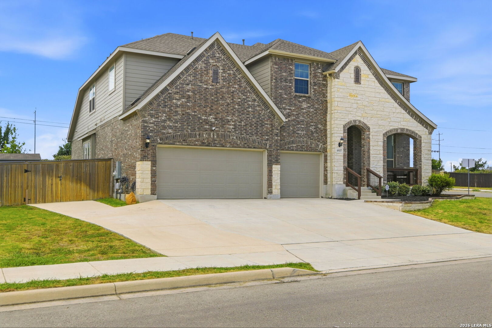 6937 Hallie Hill Schertz TX 78154