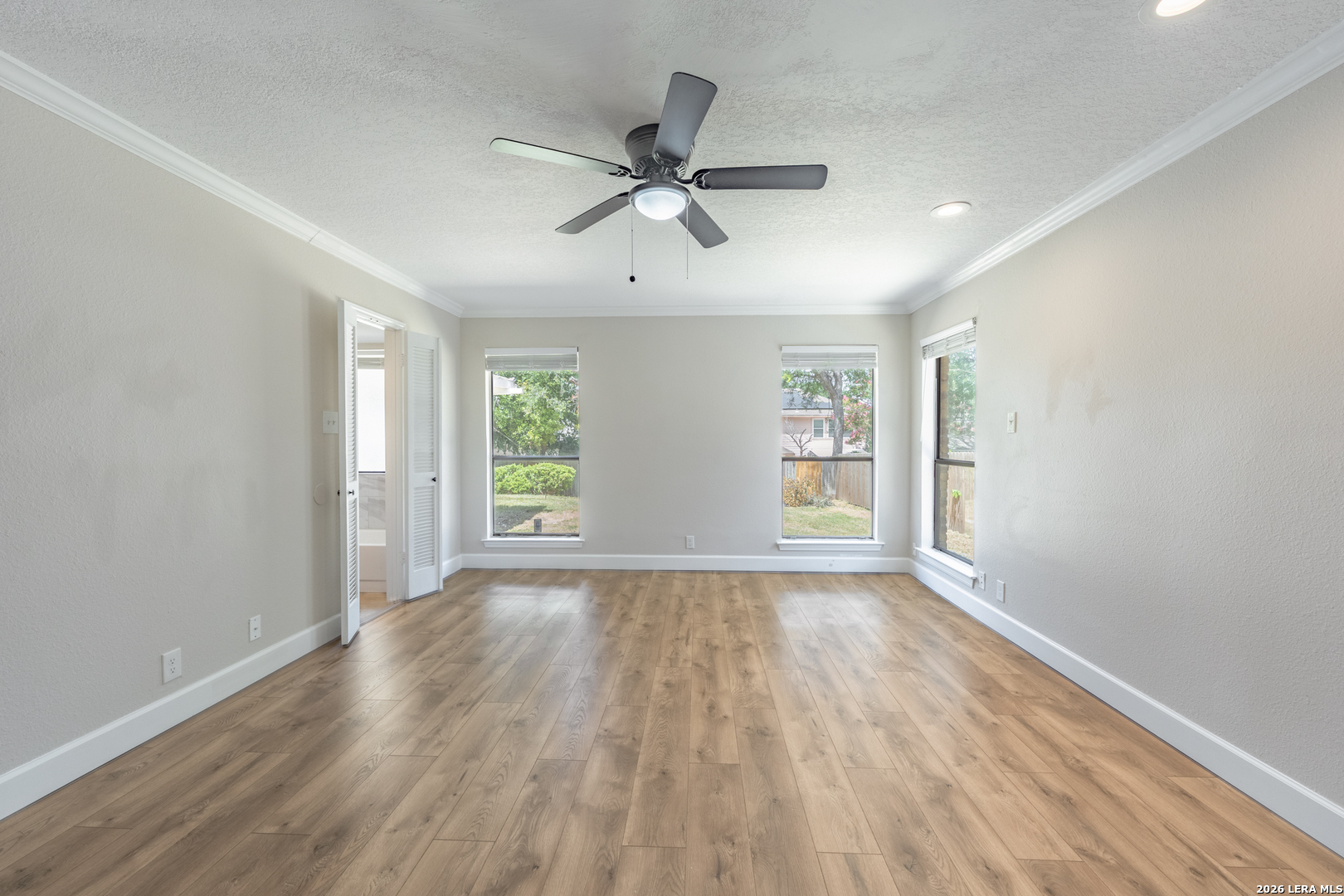 5934 Spring Valley San Antonio TX 78247