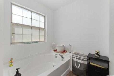 695 Fox Trotter Road Seguin TX 78155