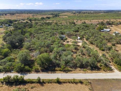 695 Fox Trotter Road Seguin TX 78155