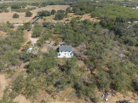 695 Fox Trotter Road Seguin TX 78155
