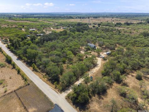 695 Fox Trotter Road Seguin TX 78155