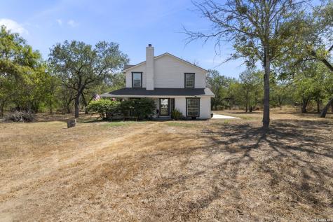 695 Fox Trotter Road Seguin TX 78155