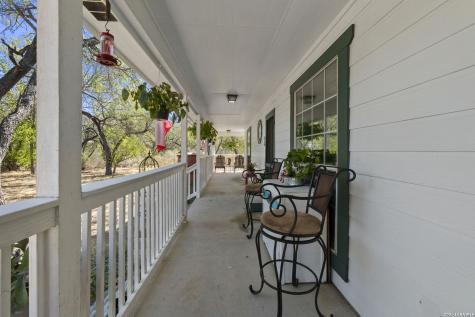 695 Fox Trotter Road Seguin TX 78155