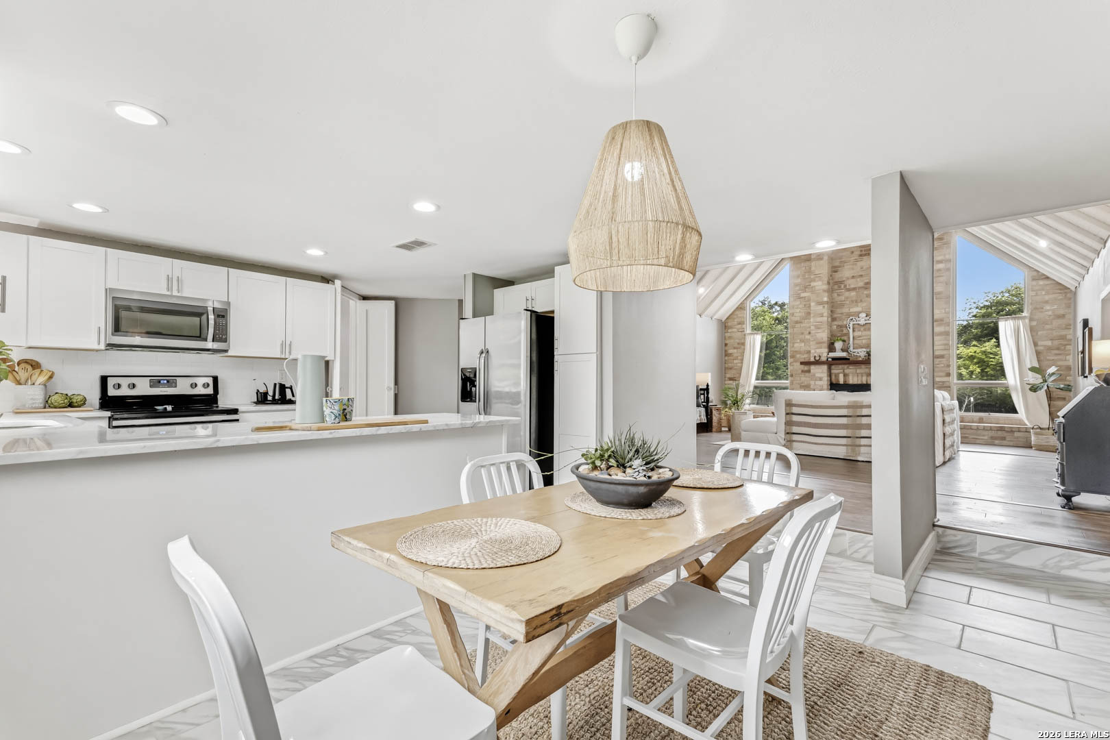 8433 Oak Thicket San Antonio TX 78255