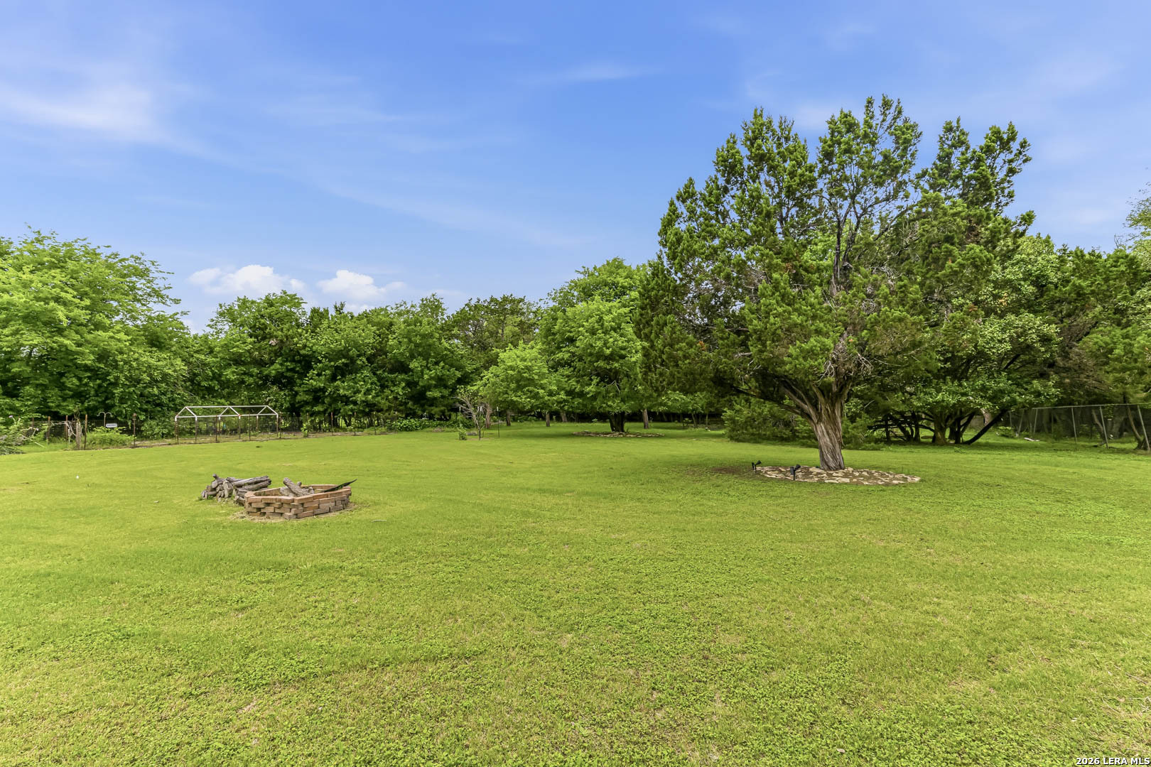 8433 Oak Thicket San Antonio TX 78255