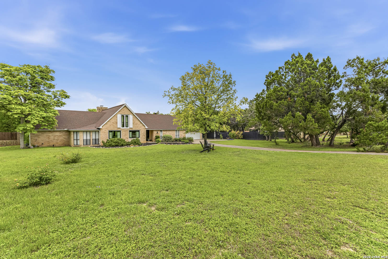 8433 Oak Thicket San Antonio TX 78255