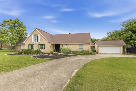 8433 Oak Thicket San Antonio TX 78255