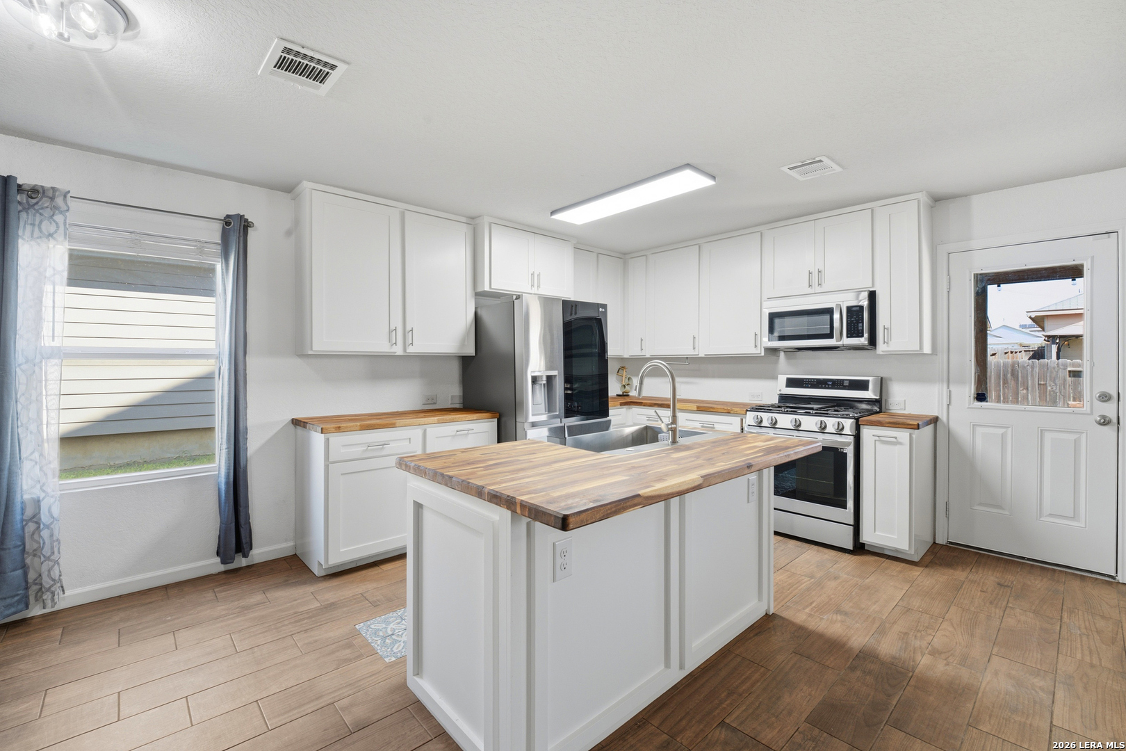 723 Pelican Landing San Antonio TX 78221