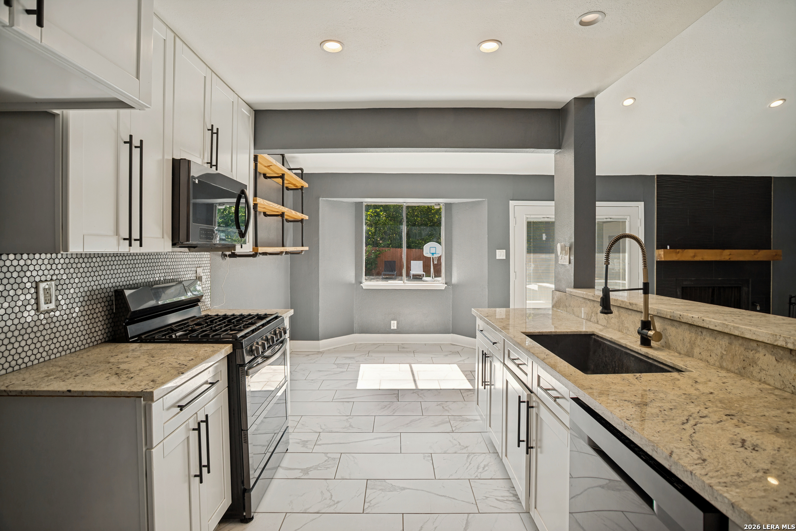 12302 Mapletree San Antonio TX 78249