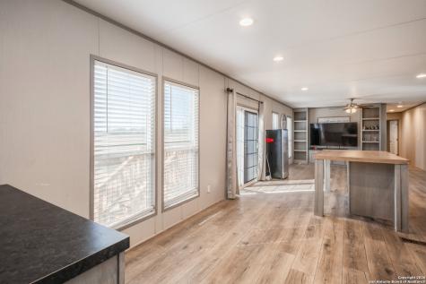 985 County Road 307 Jourdanton TX 78026