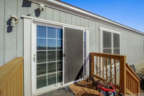 985 County Road 307 Jourdanton TX 78026