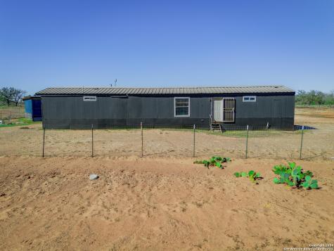 985 County Road 307 Jourdanton TX 78026
