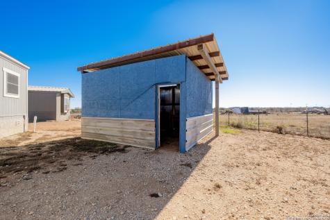 985 County Road 307 Jourdanton TX 78026