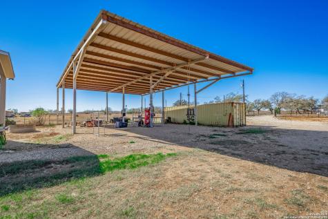 985 County Road 307 Jourdanton TX 78026