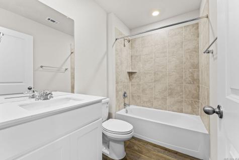 124 Pigeon Green San Antonio TX 78253