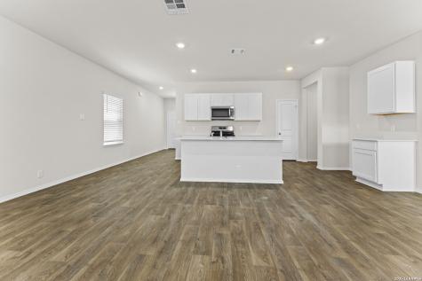 124 Pigeon Green San Antonio TX 78253