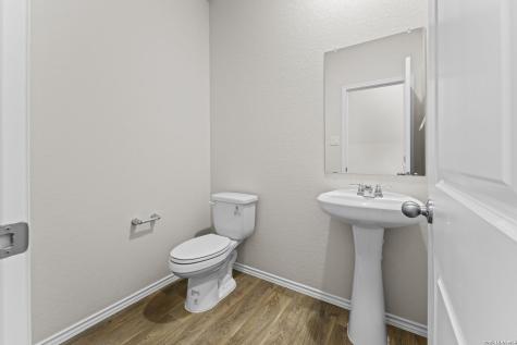 124 Pigeon Green San Antonio TX 78253