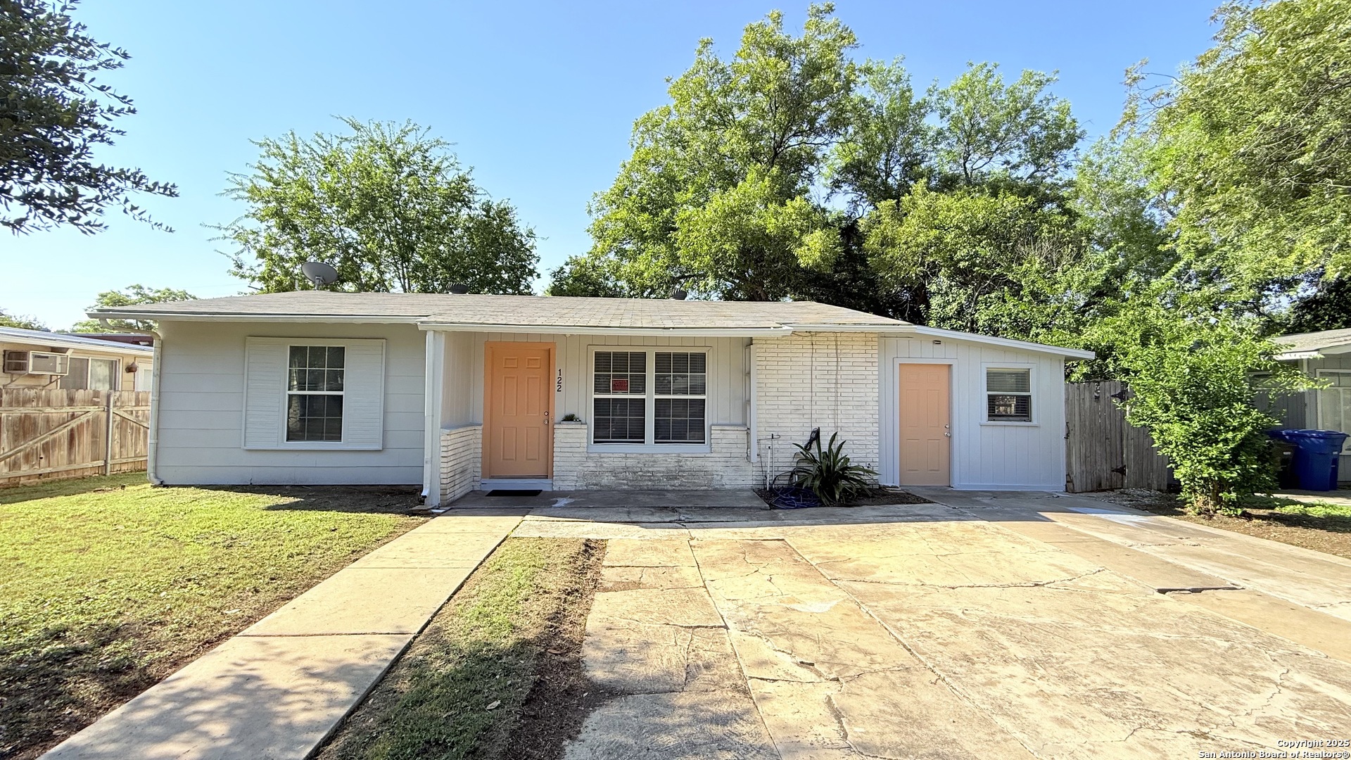 122 Newport San Antonio TX 78218