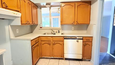 122 Newport San Antonio TX 78218