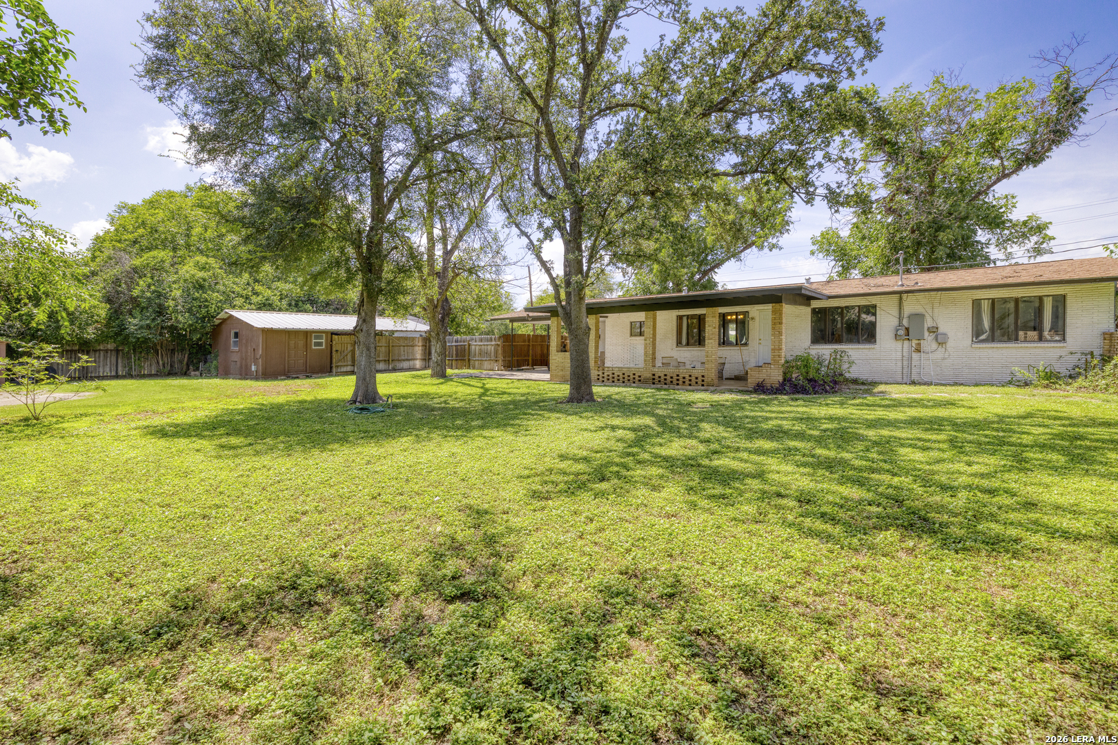 1019 E Leona Road Uvalde TX 78801