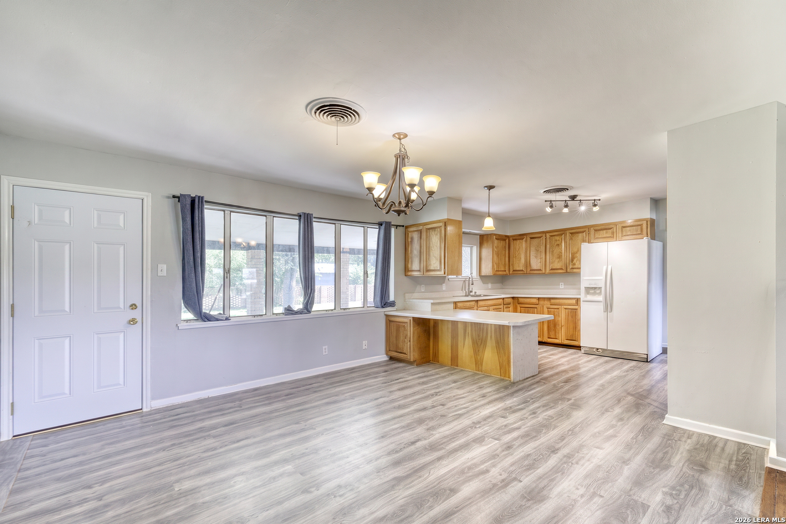 1019 E Leona Road Uvalde TX 78801