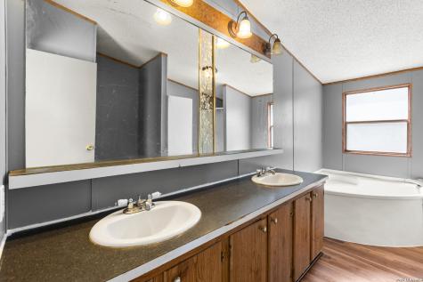 157 County Road 157 Floresville TX 78114