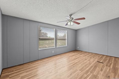 157 County Road 157 Floresville TX 78114