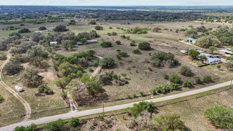 157 County Road 157 Floresville TX 78114