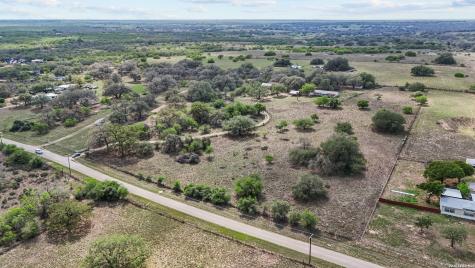 157 County Road 157 Floresville TX 78114