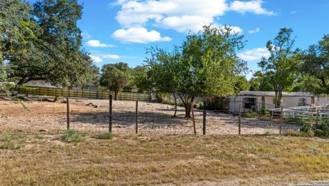335 Viewpoint Drive Poteet TX 78065