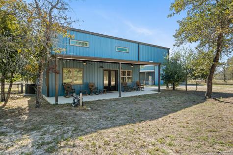 144 County Road 7725 Natalia TX 78059