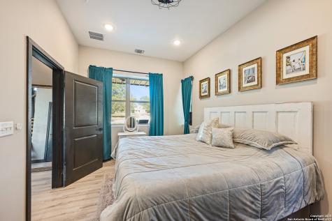 144 County Road 7725 Natalia TX 78059