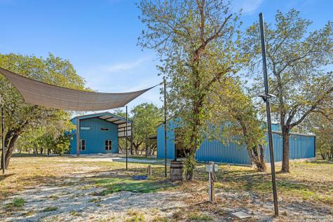 144 County Road 7725 Natalia TX 78059
