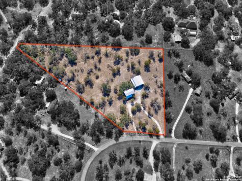144 County Road 7725 Natalia TX 78059