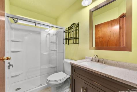 465 Oriente Pleasanton TX 78064