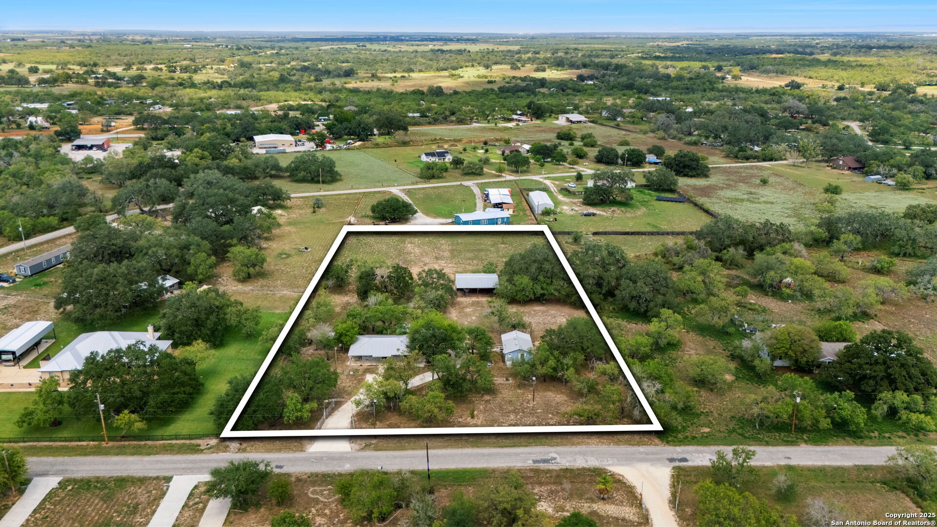 465 Oriente Pleasanton TX 78064