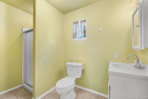 465 Oriente Pleasanton TX 78064