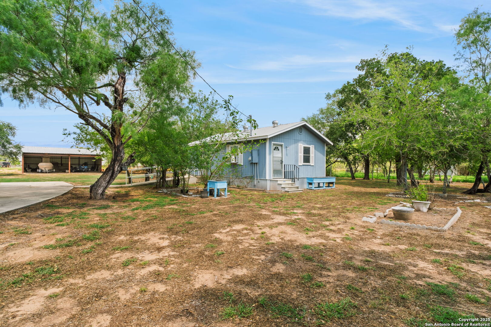 465 Oriente Pleasanton TX 78064