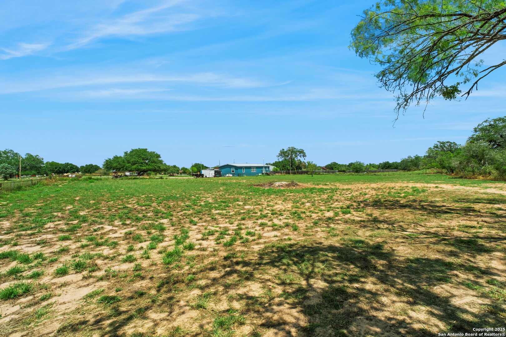465 Oriente Pleasanton TX 78064