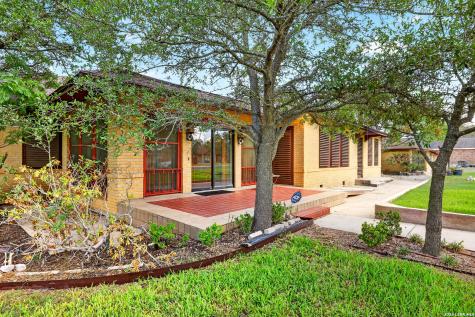 101 Fahr Drive Poth TX 78147