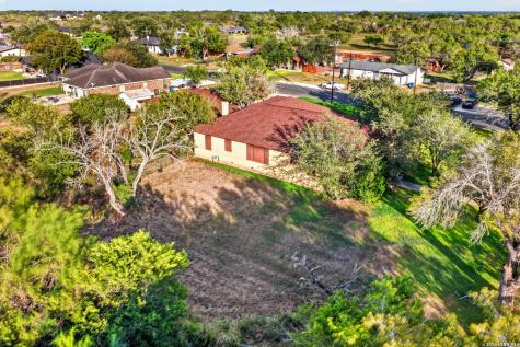101 Fahr Drive Poth TX 78147