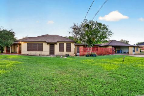 101 Fahr Drive Poth TX 78147